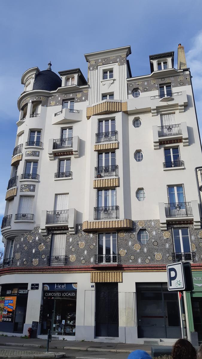 Immeuble Poirier façade entièrement restaurée